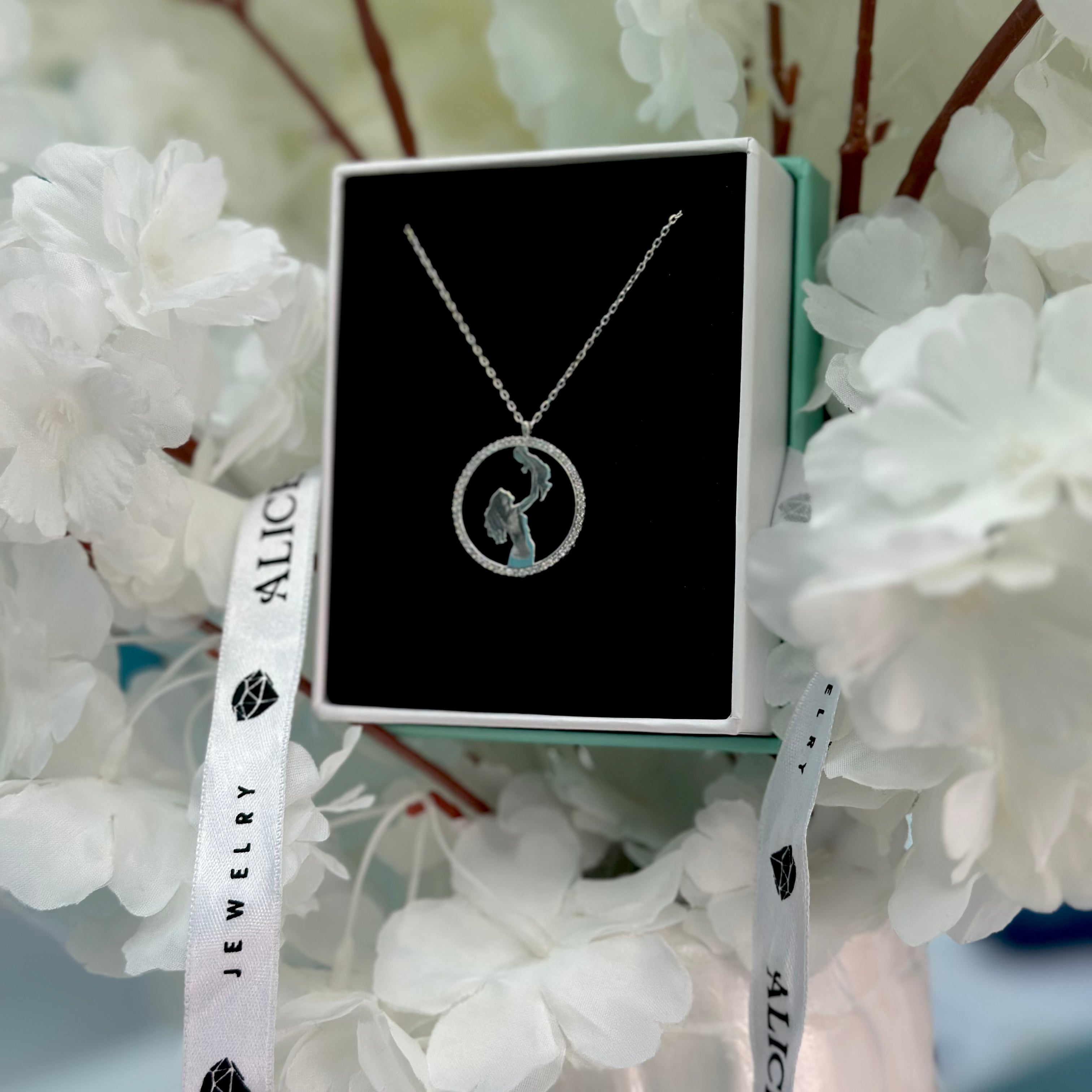 Сребърно колие "Майка и дете"