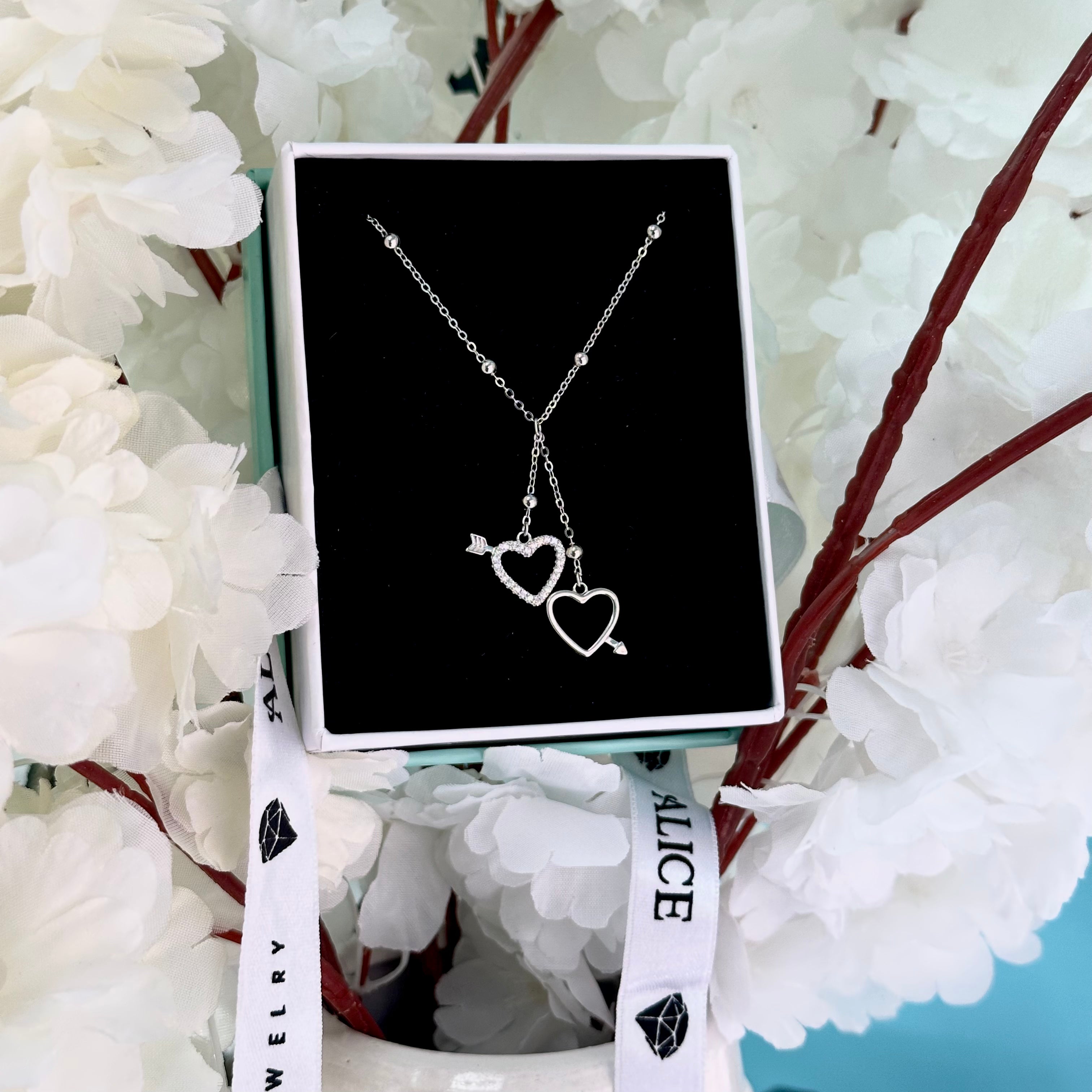 Сребърно колие “Неразделни”