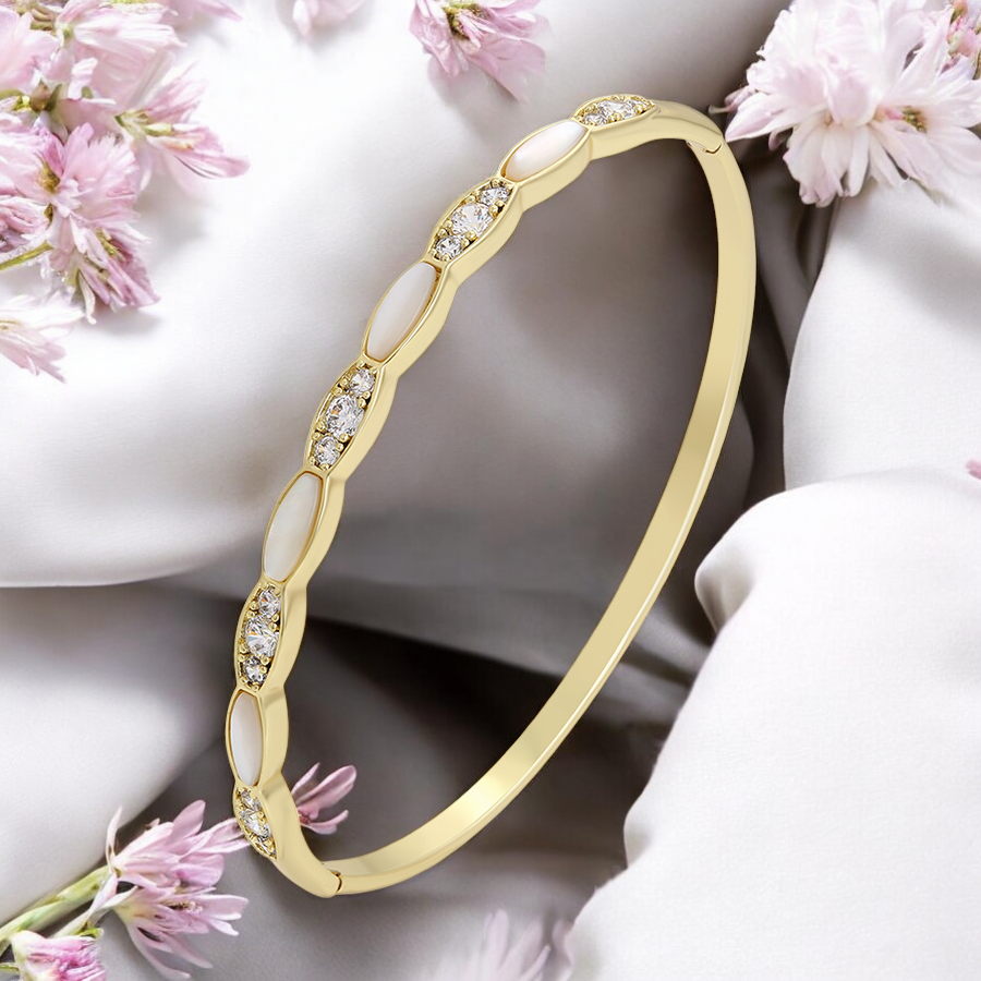 Позлатена твърда гривна със седеф