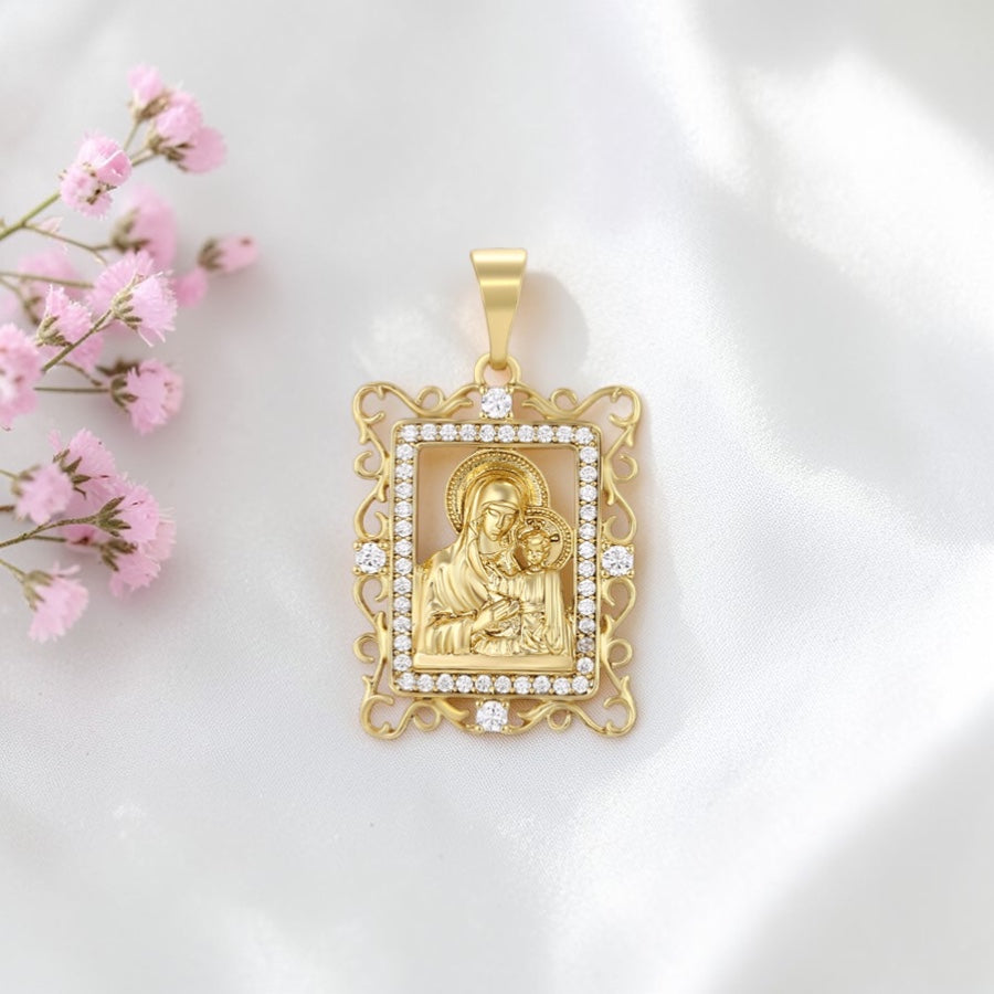 Позлатено колие "Богородица"