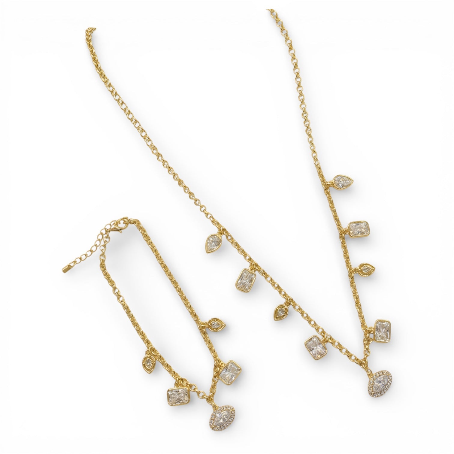 Позлатен комплект с циркони