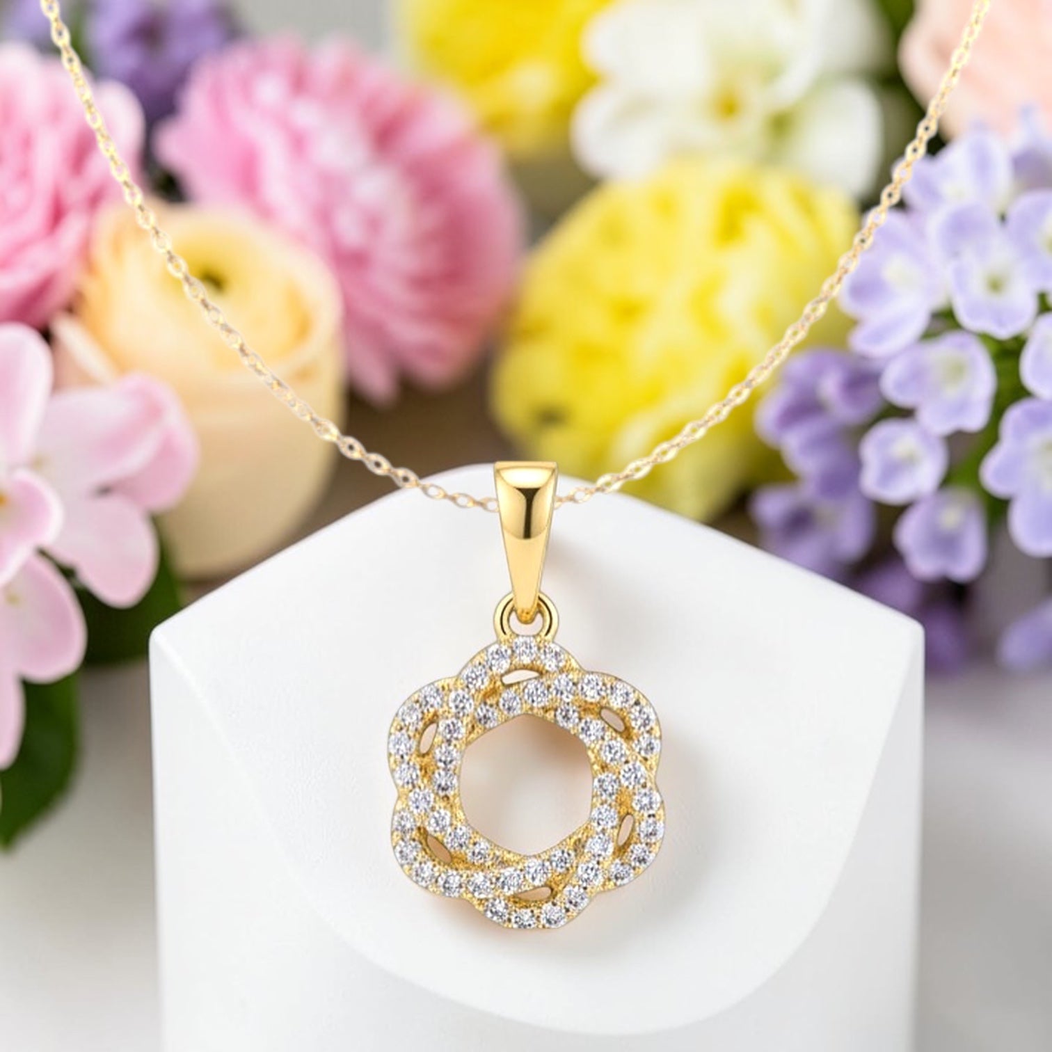 Позлатено колие "Еуфория"