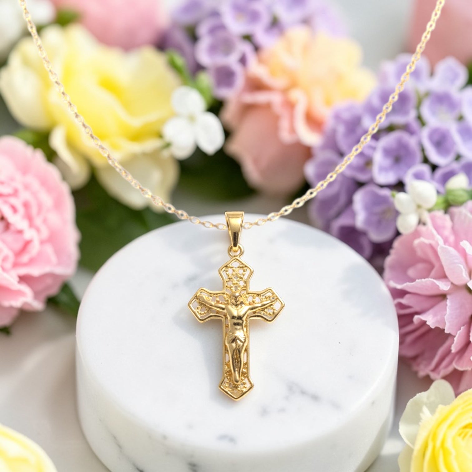 Позлатено колие "Кръст"